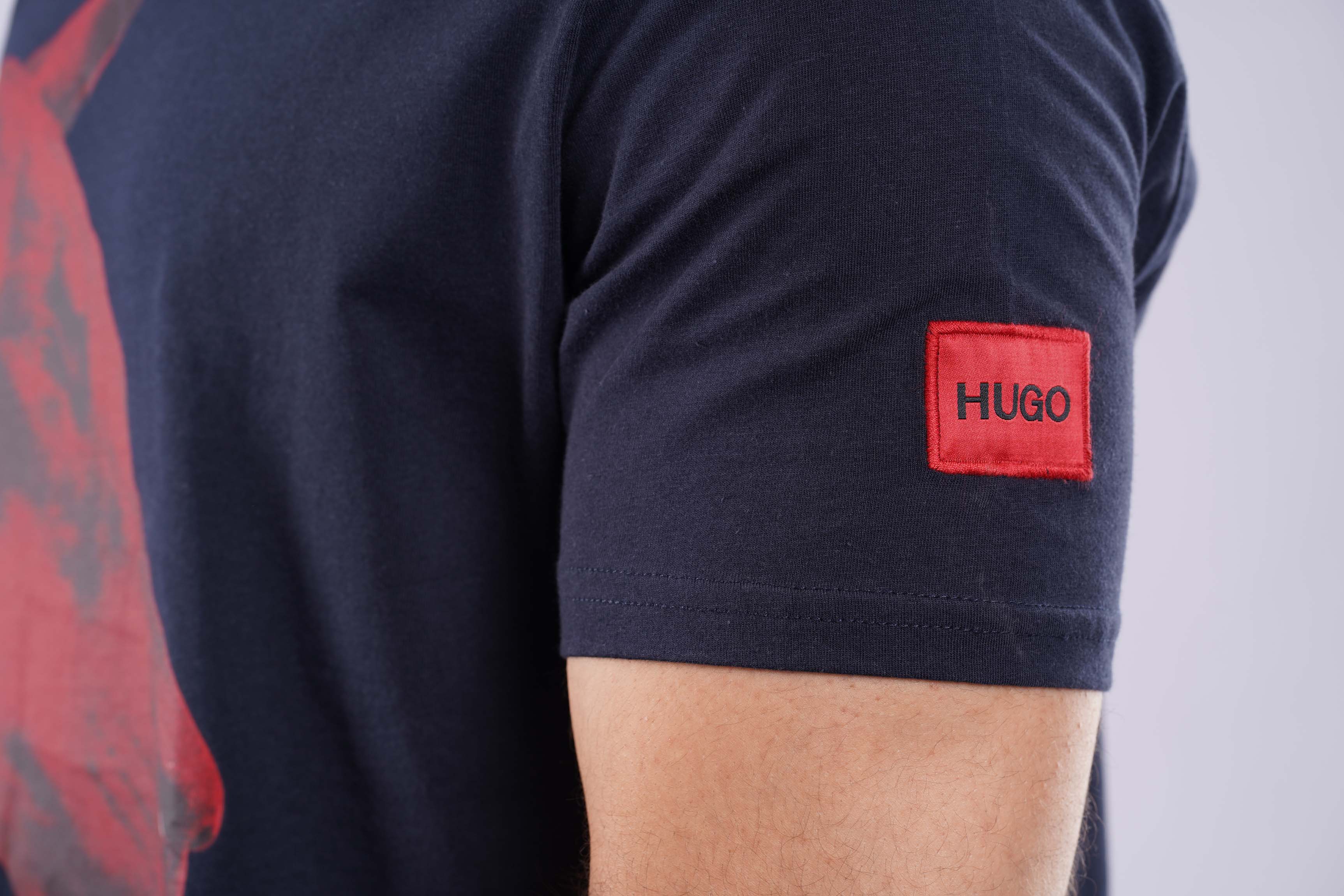 HUGO BOSS T.SHIRT